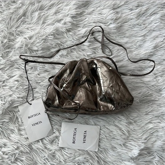Bottega Veneta The Pouch Mini Metallic Leather Clutch NWT - Picture 4 of 12
